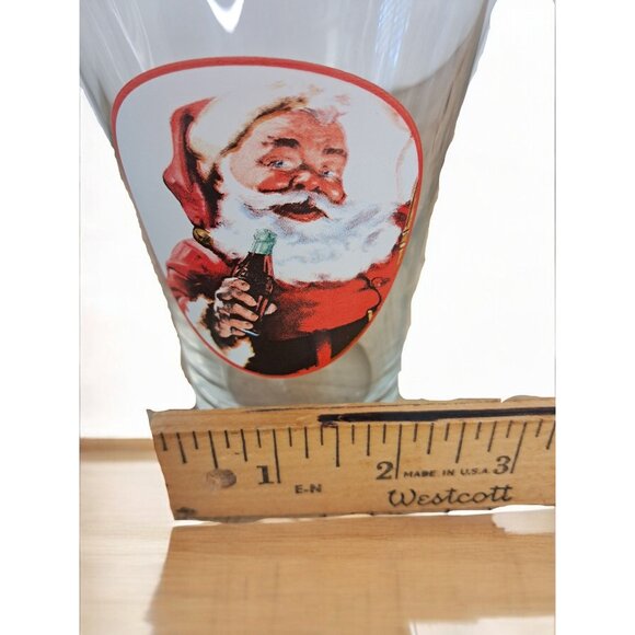 Coca Cola 20 oz Santa Clause Holding A Coca Cola Glass - Picture 7 of 8
